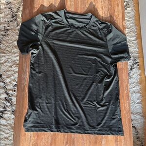 Rhône Men’s Black Workout Shirt